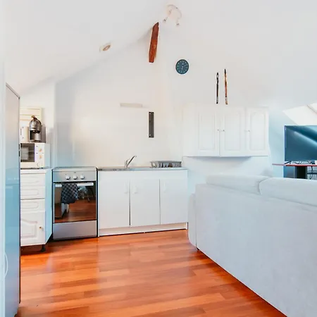 - Normandy 4 Apartment *